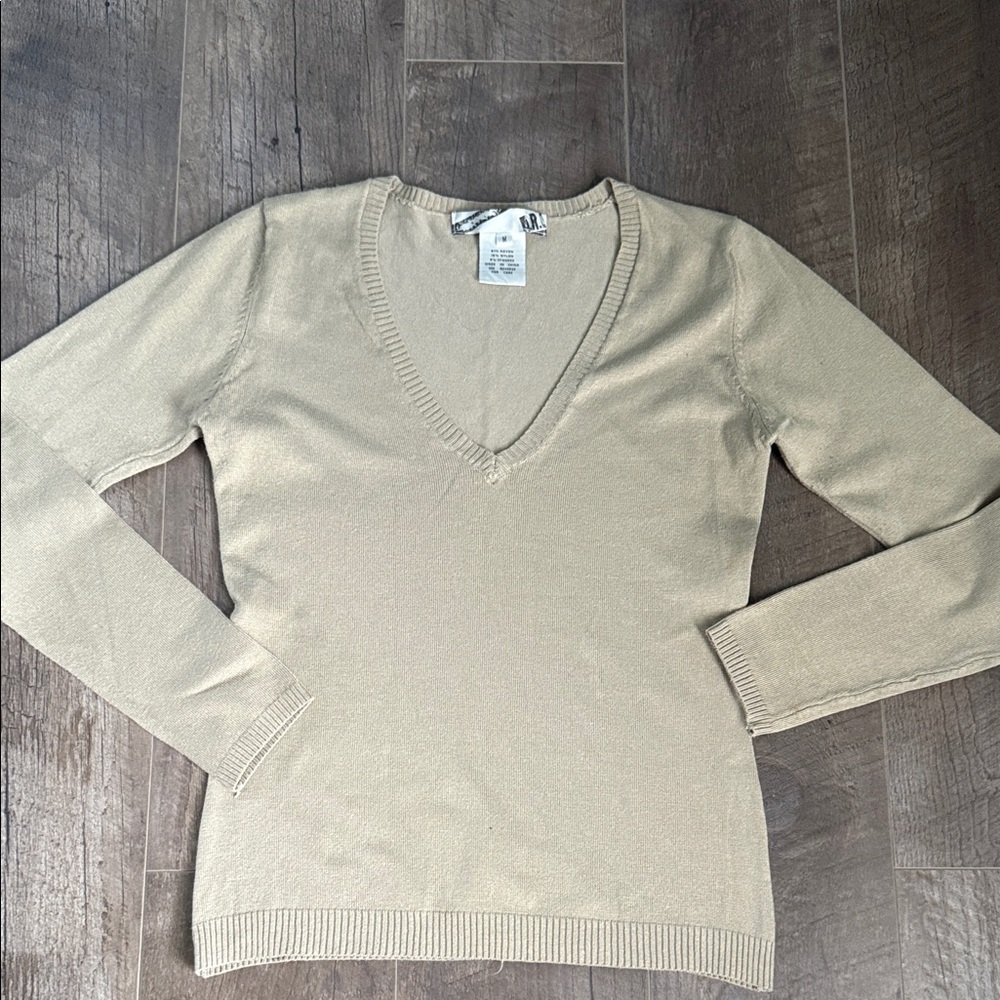 Aravon V-Neck Sweater in Light Tan